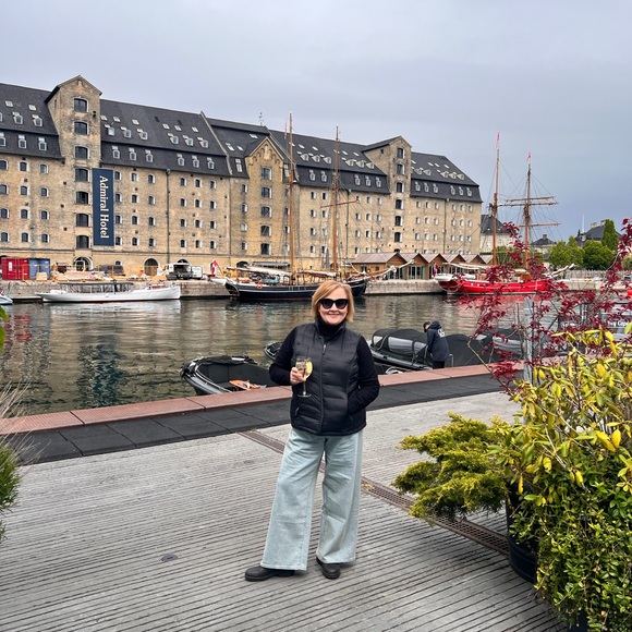 Hi I’m Robin - Picture 11 of 12